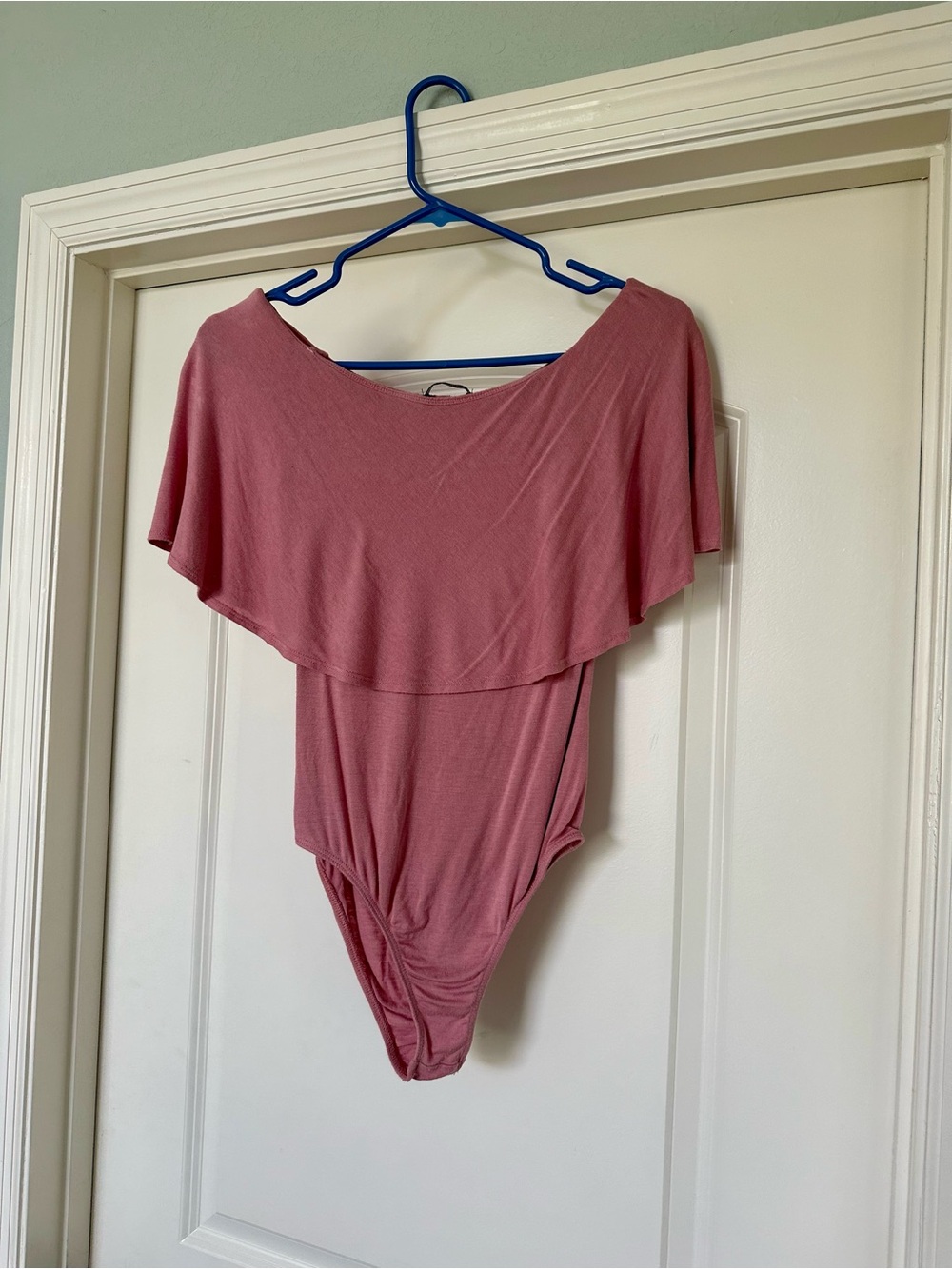 Popular21 - Women's Dusty Pink Ruffle Off-Shoulder Bodysuit - Only worn once!